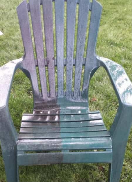 Plastic patio chair pressure cleaning